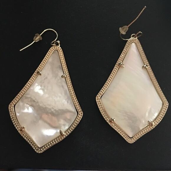 Kendra Scott Alexandra Large Mother of Pearl Drop Earrings in Gold Tone - Picture 4 of 11